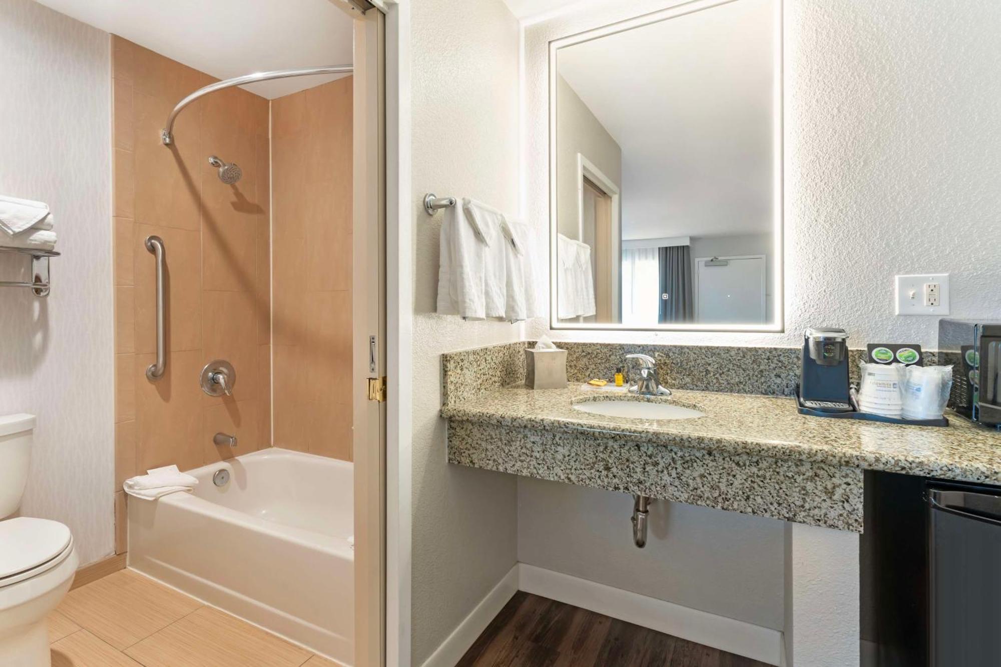 Best Western Plus Rancho Cordova Inn Εξωτερικό φωτογραφία