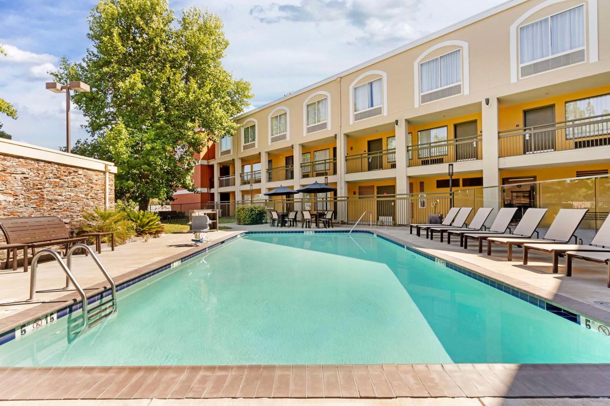 Best Western Plus Rancho Cordova Inn Εξωτερικό φωτογραφία