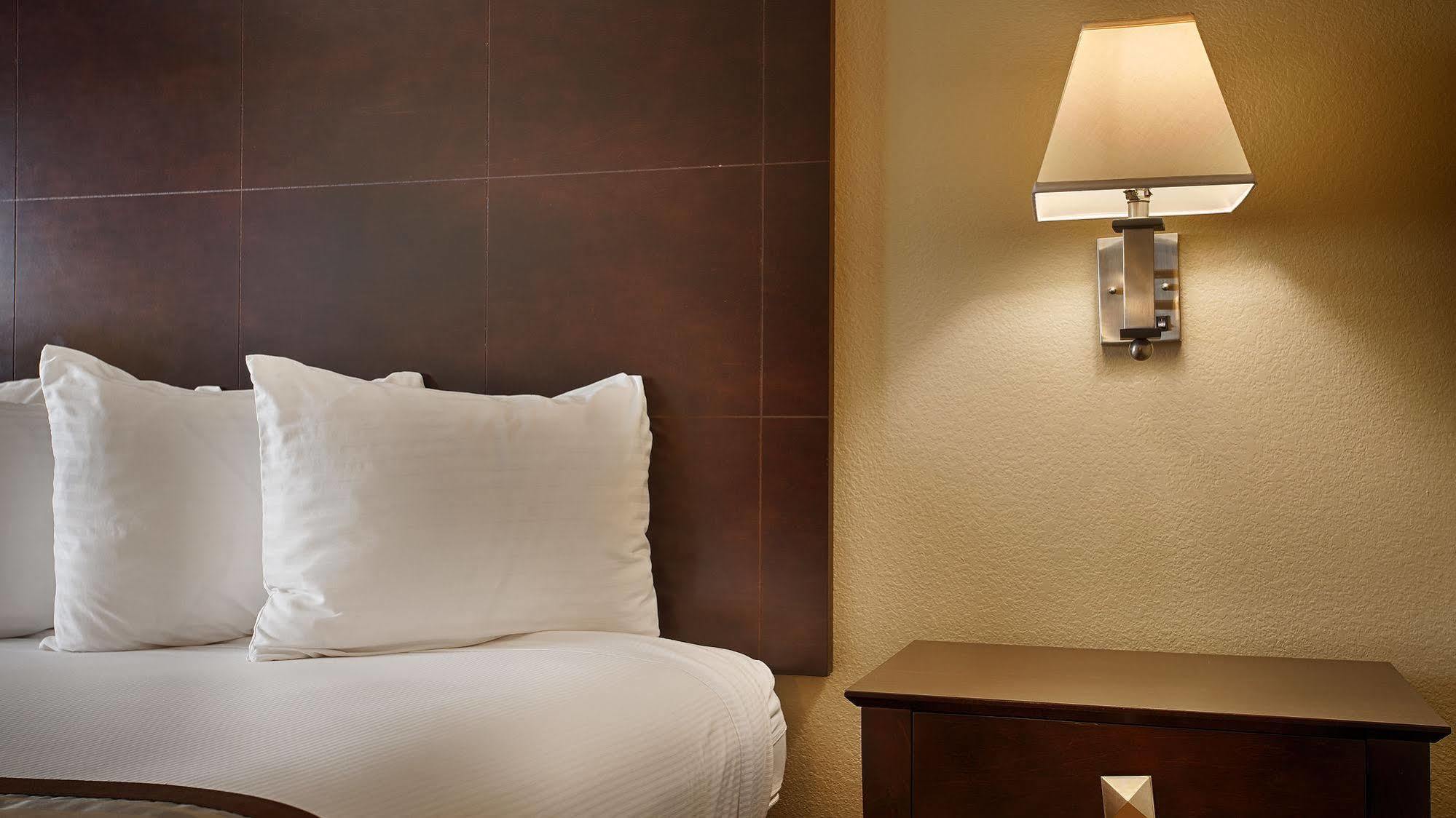 Best Western Plus Rancho Cordova Inn Εξωτερικό φωτογραφία