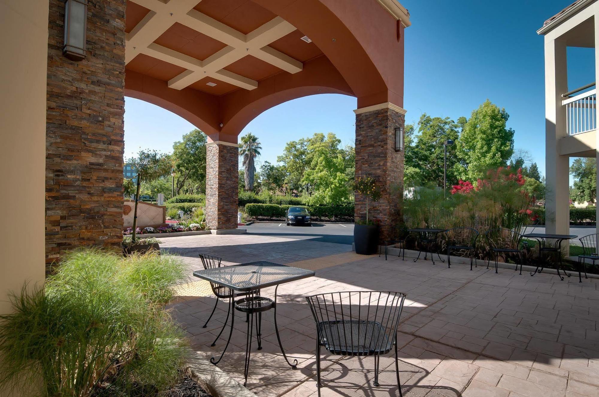 Best Western Plus Rancho Cordova Inn Εξωτερικό φωτογραφία